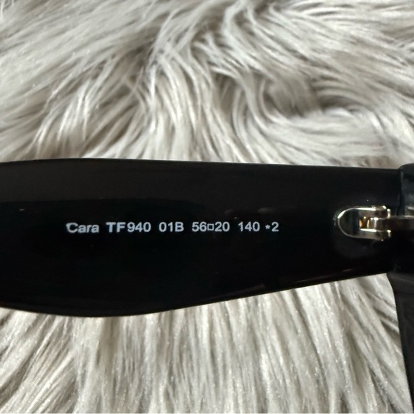 TOM FORD Cara TF940 Sunglasses NWB - Picture 9 of 12